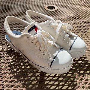 Vintage Tommy Hilfiger Sneakers